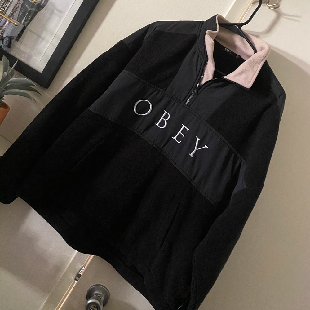 Obey alpine polar neck